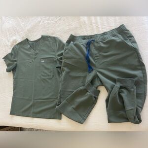 Figs Men’s Scrub Set